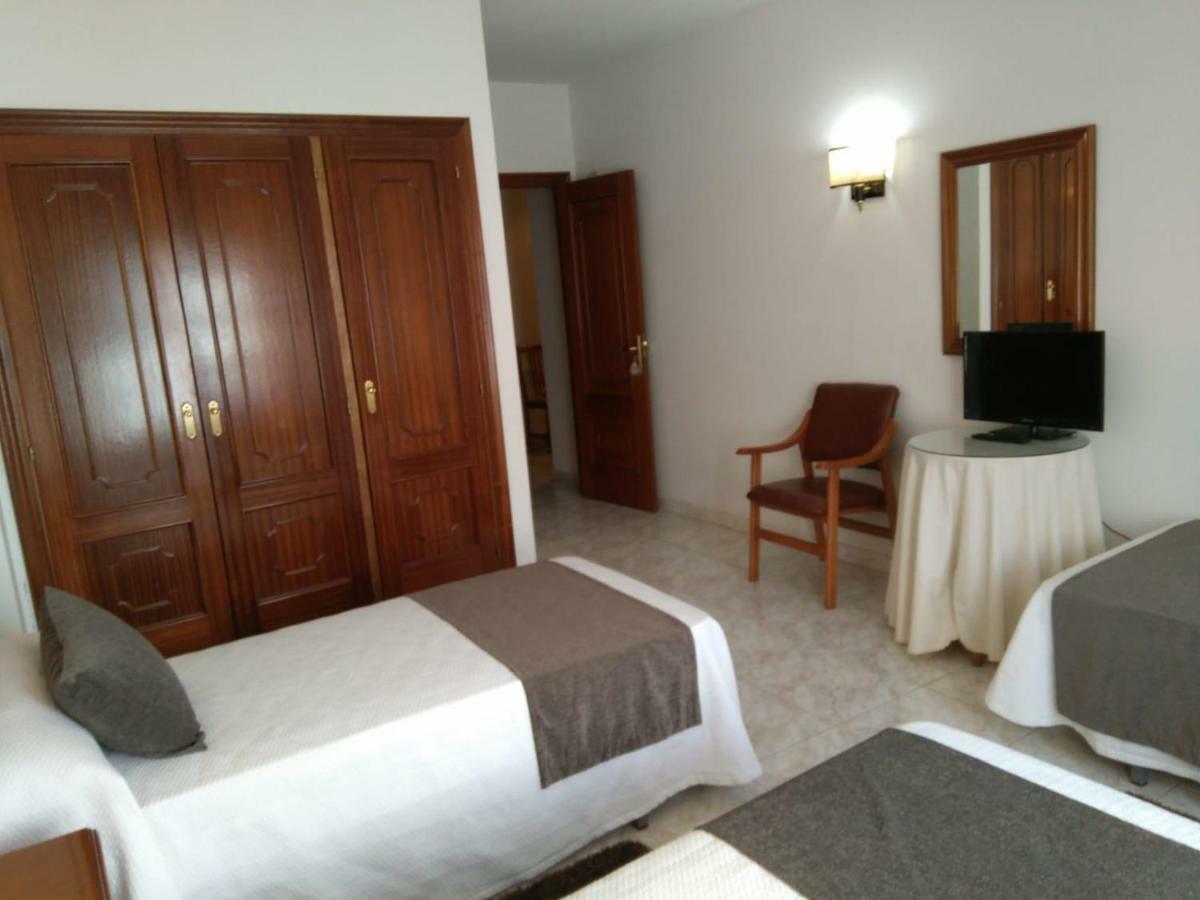 Hostal Mourelos او غروف الغرفة الصورة